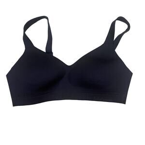 Lululemon - Black wire-free clasp back Hold True bra, 34C
